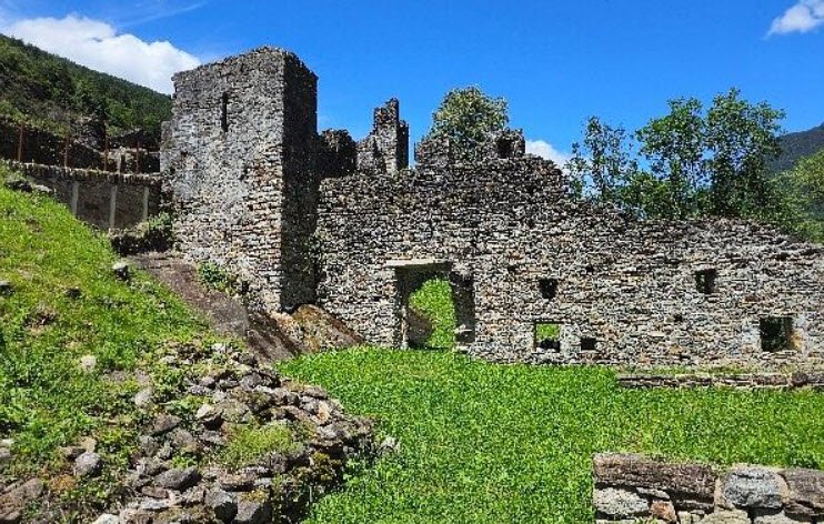Castello di Serravalle, Serravalle, Switzerland, Switzerland